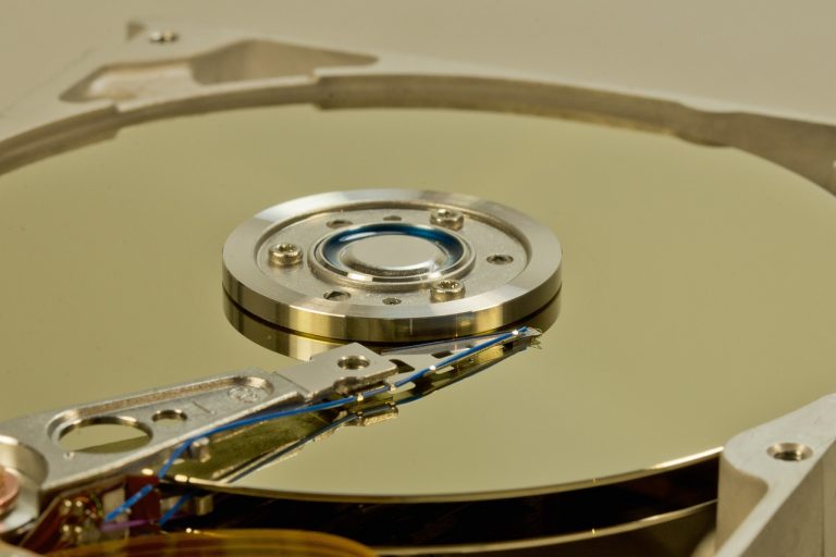 Storage Wars: SSD vs. HDD – Making the Right Choice